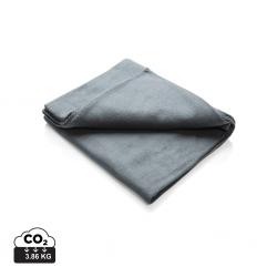 Fleece-Decke in Tasche